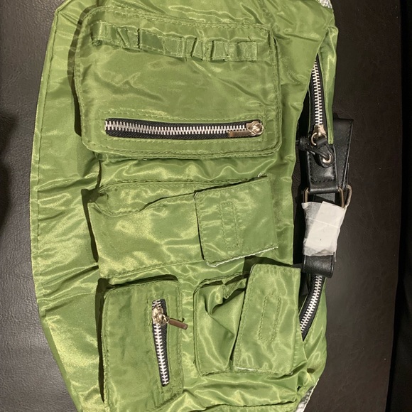 New Green shoulder bag with lots of pockets - Picture 2 of 7